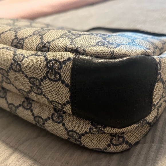 Gucci Crossbody handbag Authentic - Picture 7 of 12